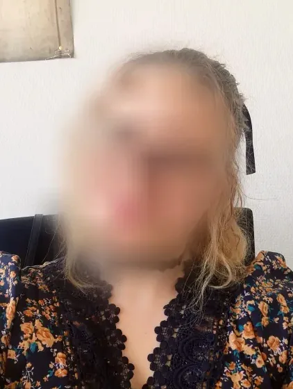 Daniela, 32