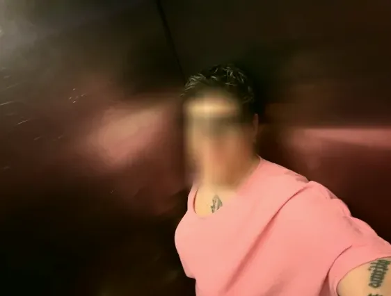 Fiona, 40