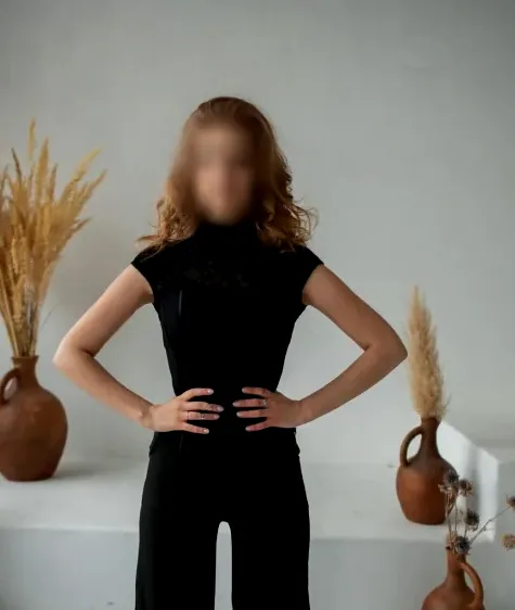 Julia, 34