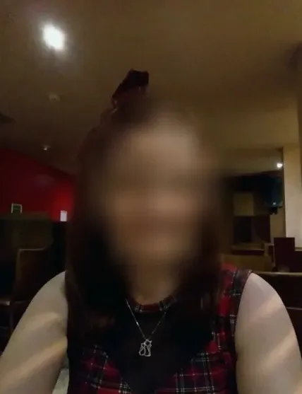 Kira, 38