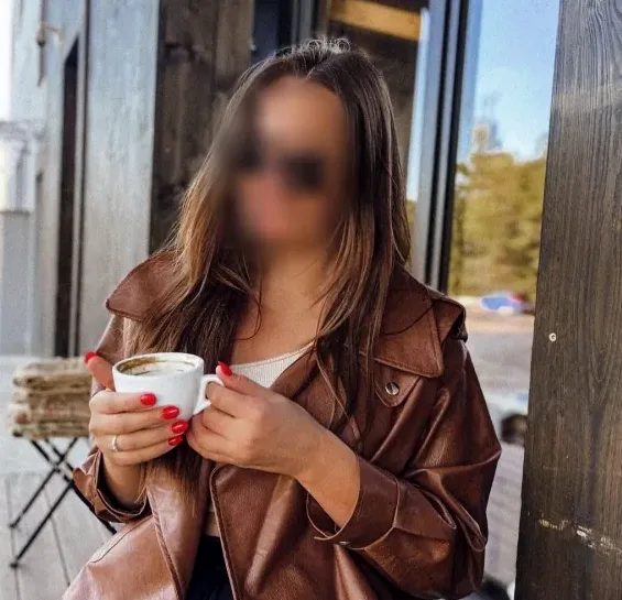 Klara, 27
