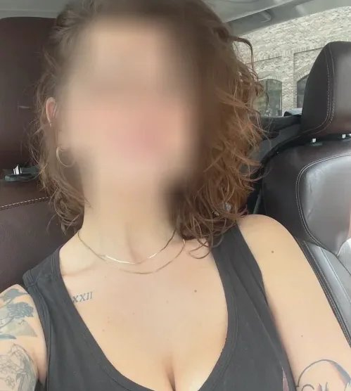 Lena, 39