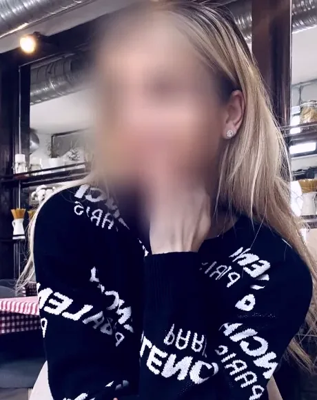 Özlem, 29
