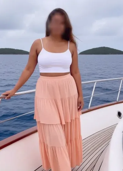 Romy, 32