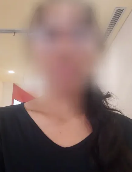 Sarah, 39