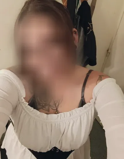 Saskia, 31